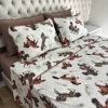 Jogo de Cama 4 Peças de Malha Cavalos Marrom - cama arrumada 2