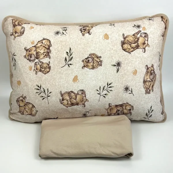 Jogo de Cama Solteiro 2 Peças Malha Capivara in Love Bege