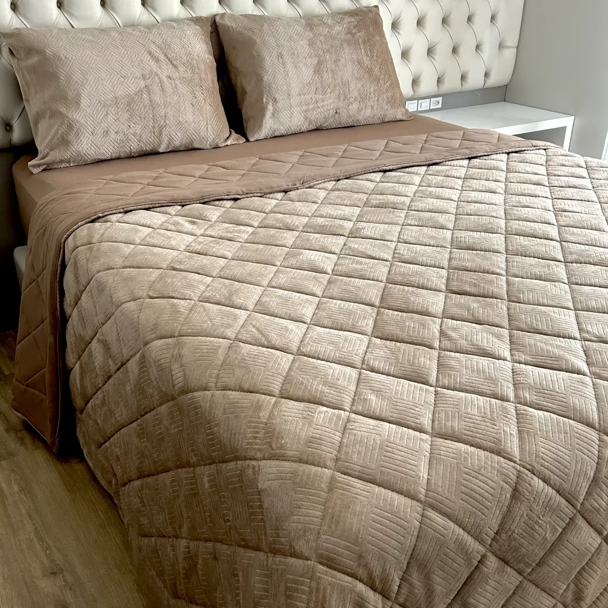 Cobreleito de Plush Marrom 2