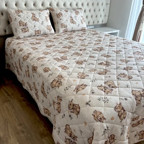 Cobreleito de Malha Capivaras In Love Bege 2