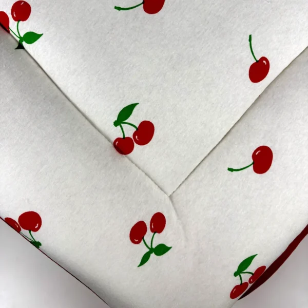 Edredom de Malha Cereja Vermelho - Detalhe Costura 2