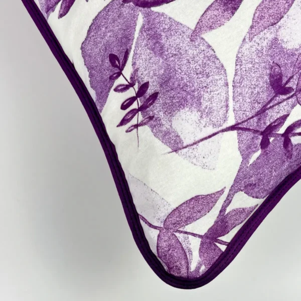 Par de Fronha de Malha Folhas Violeta - Detalhe do viés