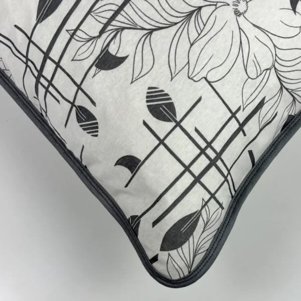 Par de Fronha de Malha Linha Minimalista Cinza - Detalhe do viés