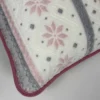 Par de Fronha de Plush Nevada Rosa Antigo - Detalhe do Viés