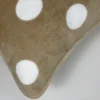 Par de Fronha de Plush Poá Bege - Detalhe do Viés