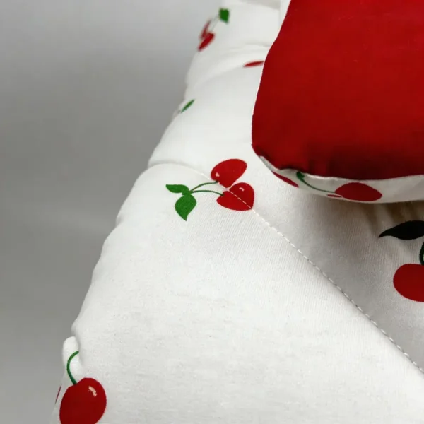 Edredom de Malha Cereja Vermelho - Detalhe Costura 3